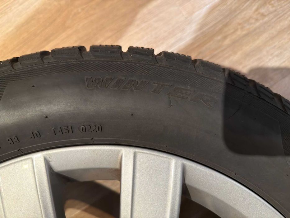 Set jante OEM VW 215/55 R17 + cauciucuri iarnă Pirelli Sottozero