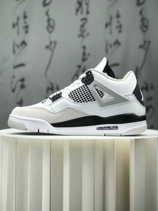 Jordan 4 Retro Military Black EU44