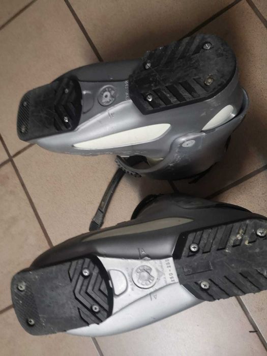 Vand clapari Nordica marimea 38