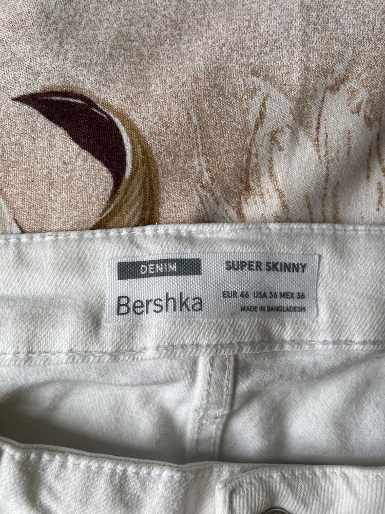 Blugi bershka super skinny