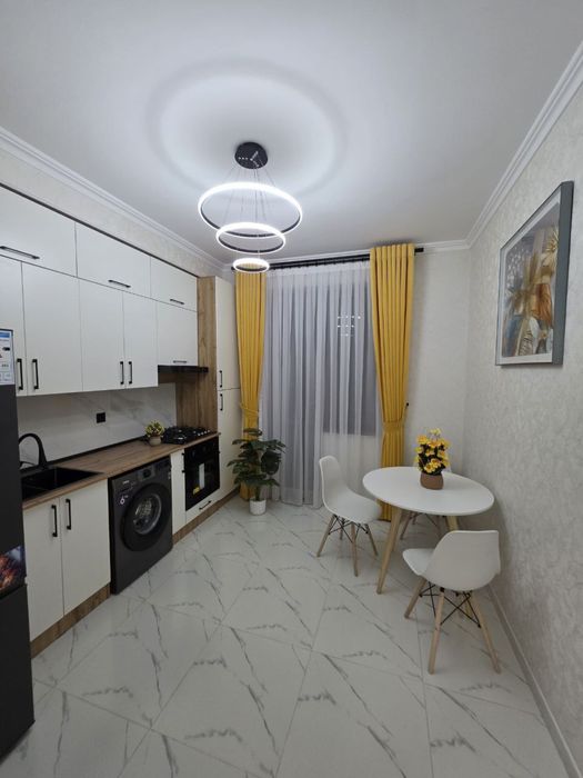 Срочно продаётся квартира метро Мирзо Улугбек 8- квартил