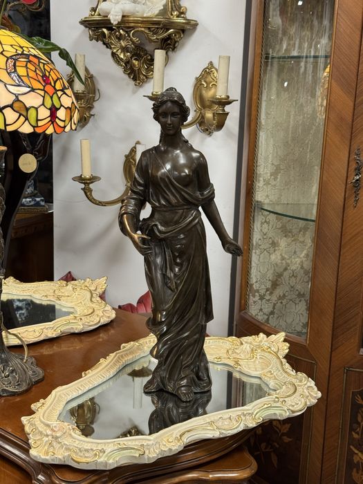 Statueta din bronz masiv