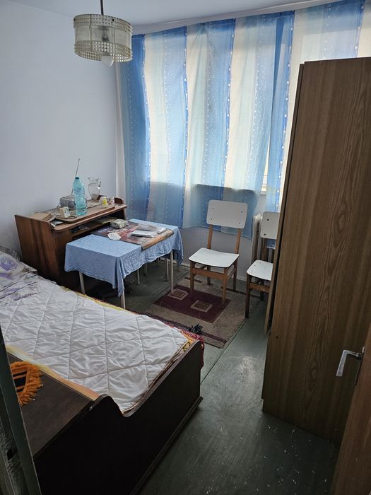 Apartament 3 camere in zona Apusului