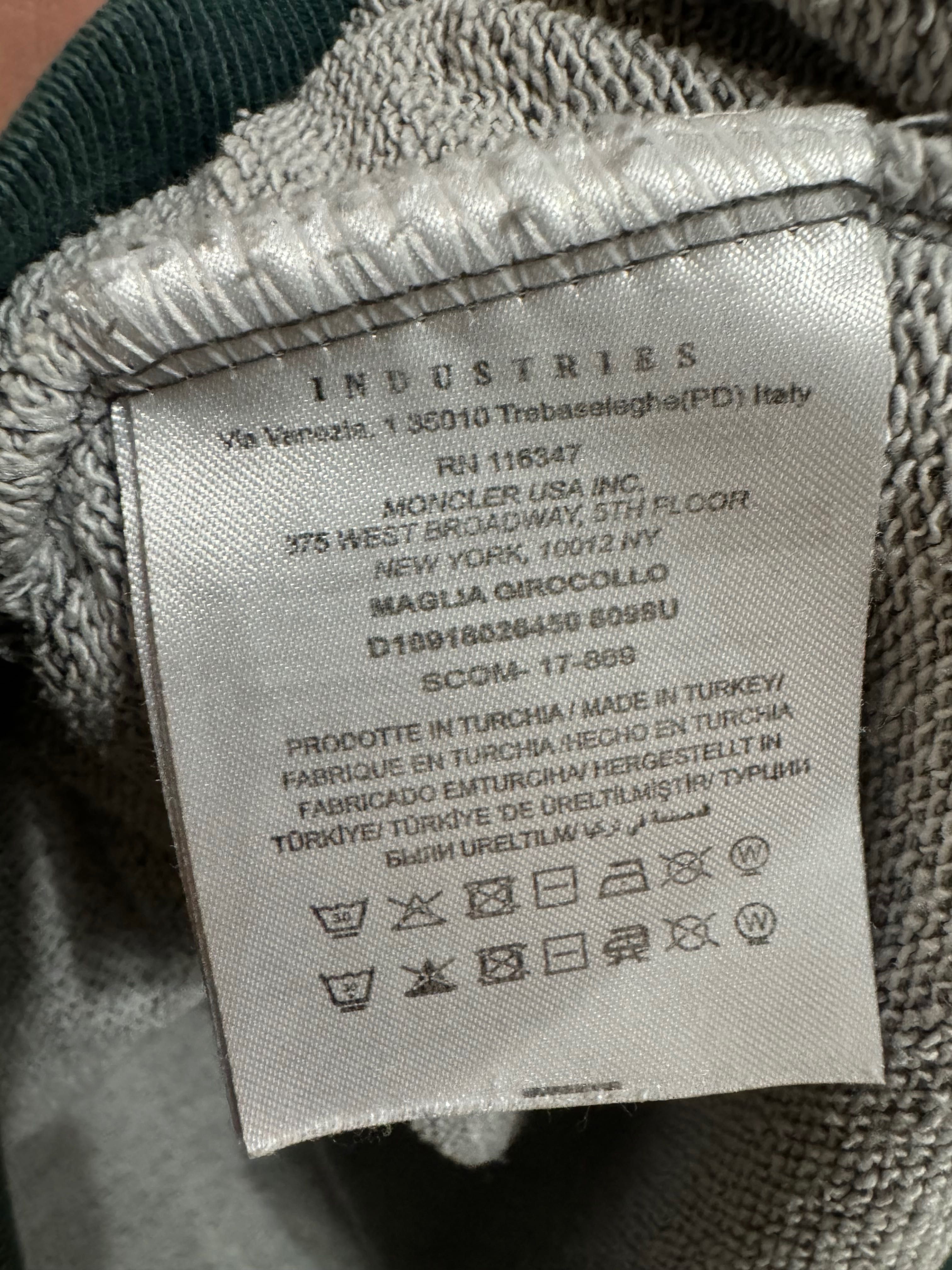 Мъжка блуза Moncler.