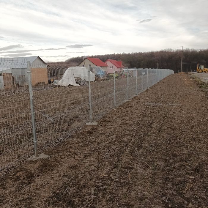 Construim garduri si porti din plasa bordurata sipca metalica