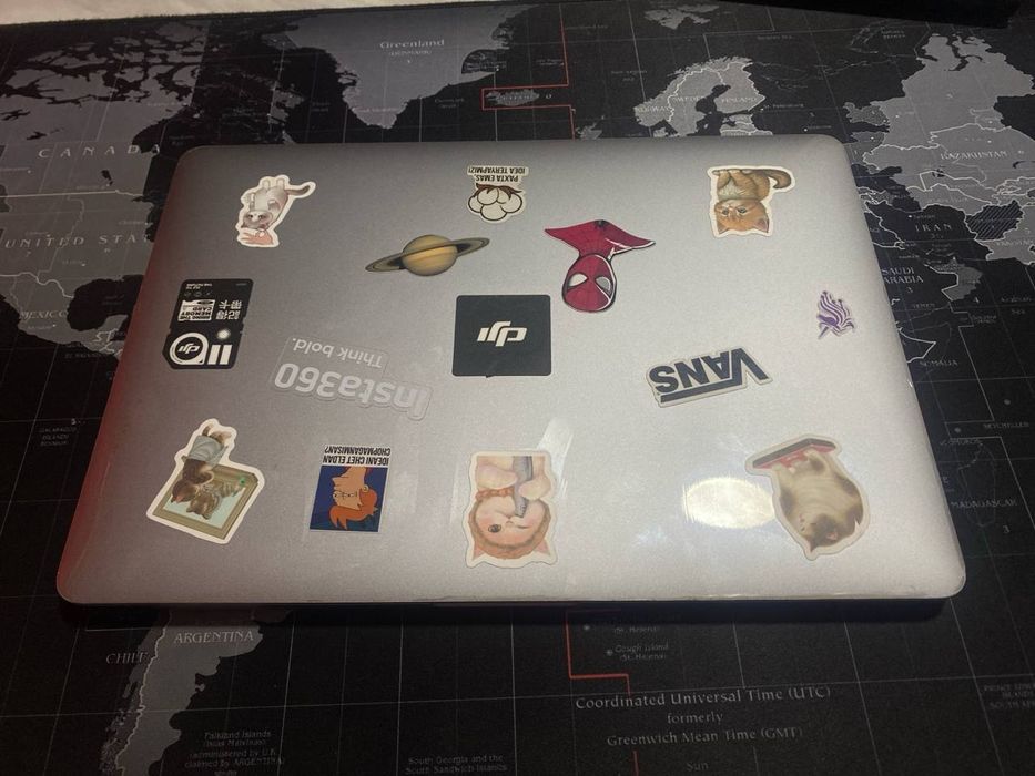 Продаю MacBook pro m2 16/512