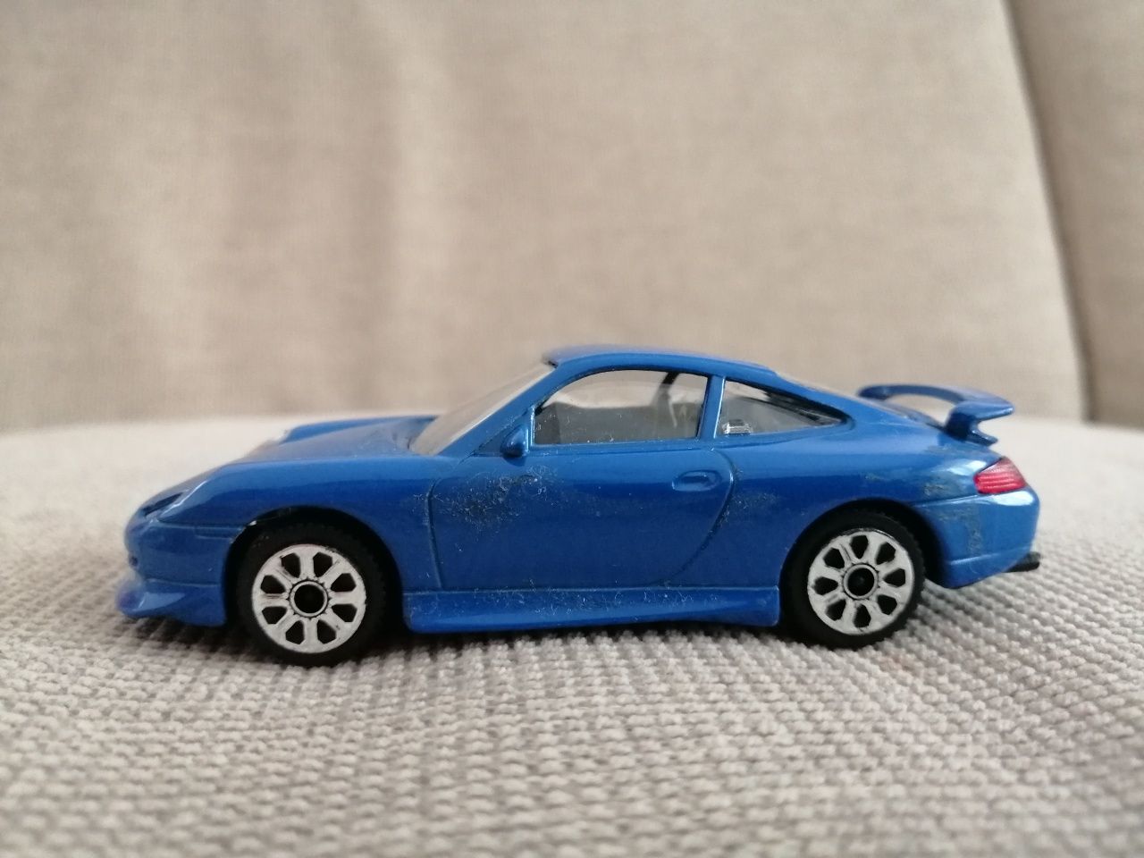 Vand macheta Porsche 911 Carrera, albastra, 1/43,BBurago