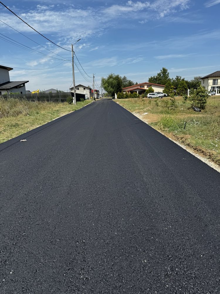 Vand loturi  teren strada Calugareni ,Domnesti Ilfov ,Str Spicului  !!