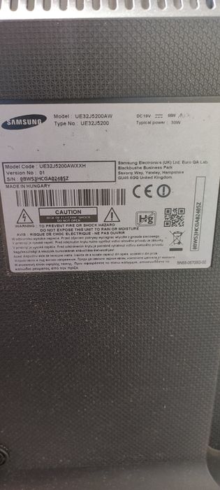 UE32J5200AW display functional