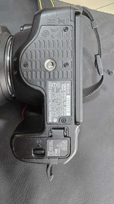 Фотоапарат Nikon D5600 + обектив Nikon AF-S DX 18-140mm