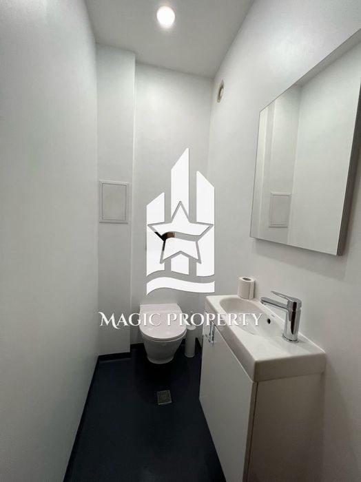 Дава се под наем Четиристаен апартамент в Бургас, Център - 100 кв.м за 969 € - Снимка #11