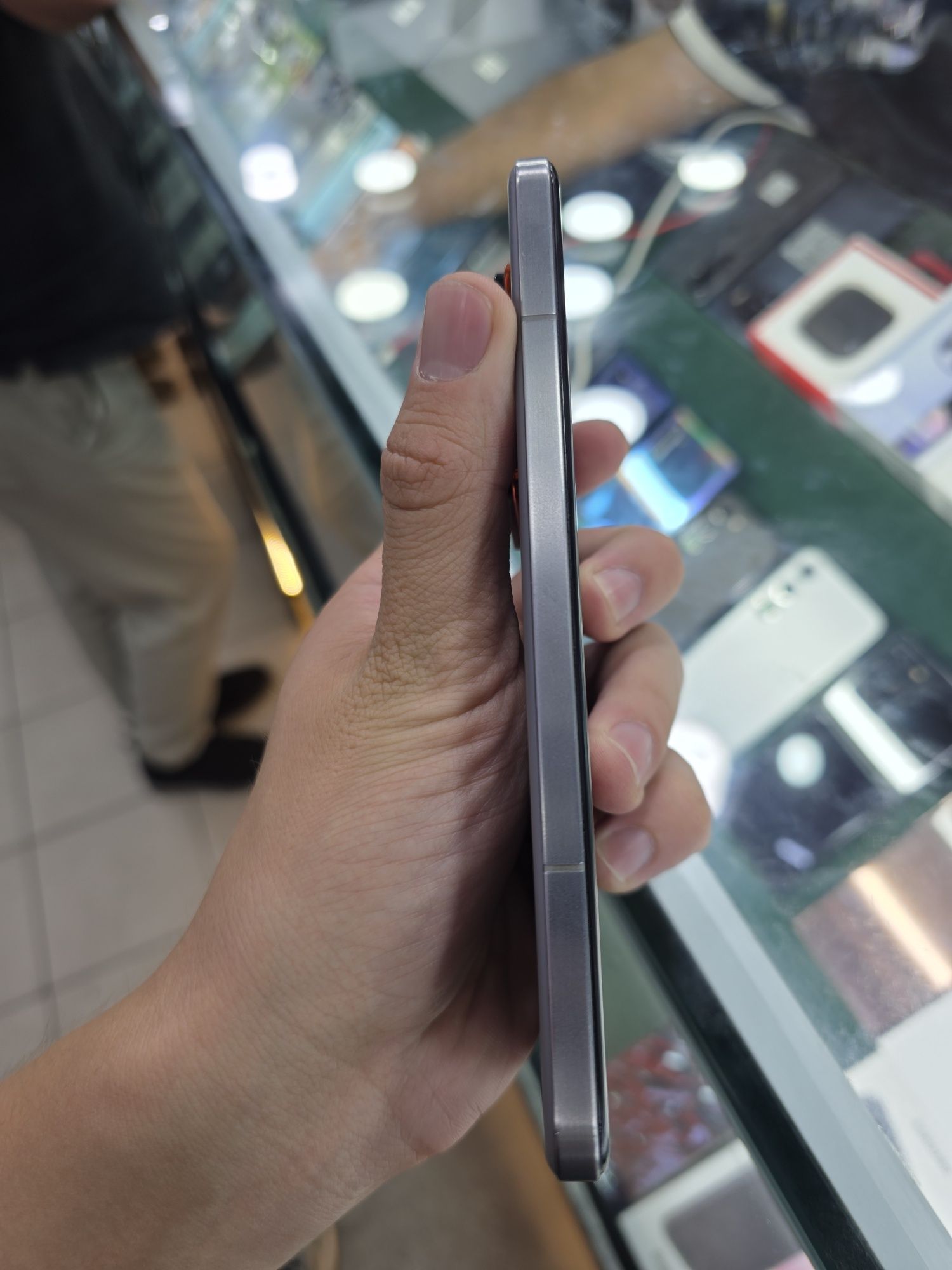 Xiaomi 14 Pro Titanium 16/1 Tb sotiladi