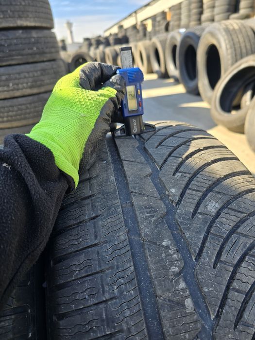 Anvelope de iarna 245-45r18 Michelin