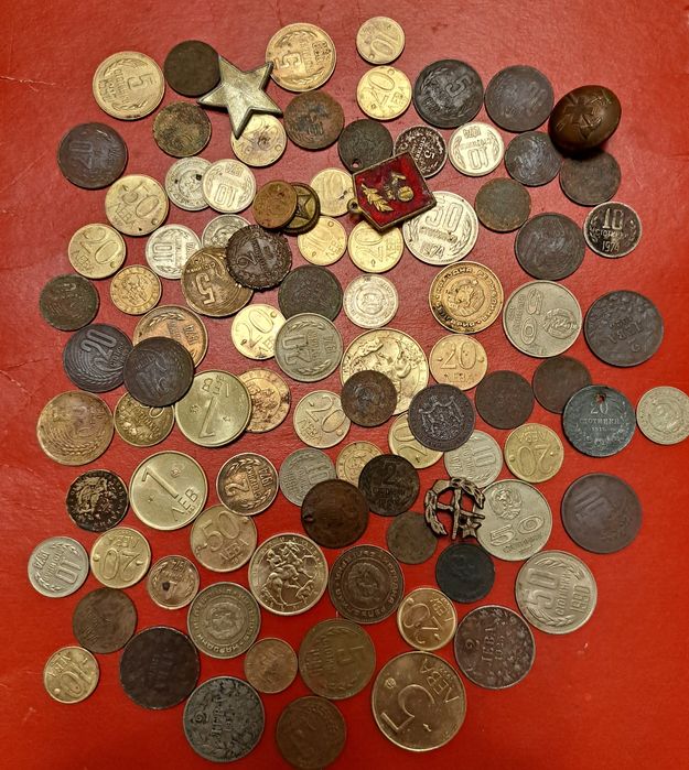 Стари български монети , значки и копчета