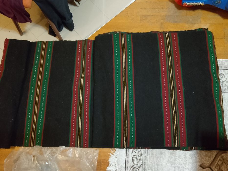 Ръчно тъкан килим