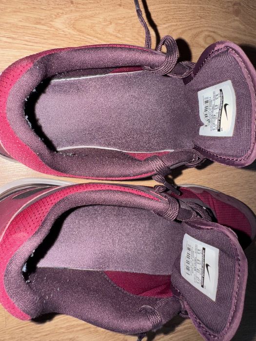 Nike - 43  номер