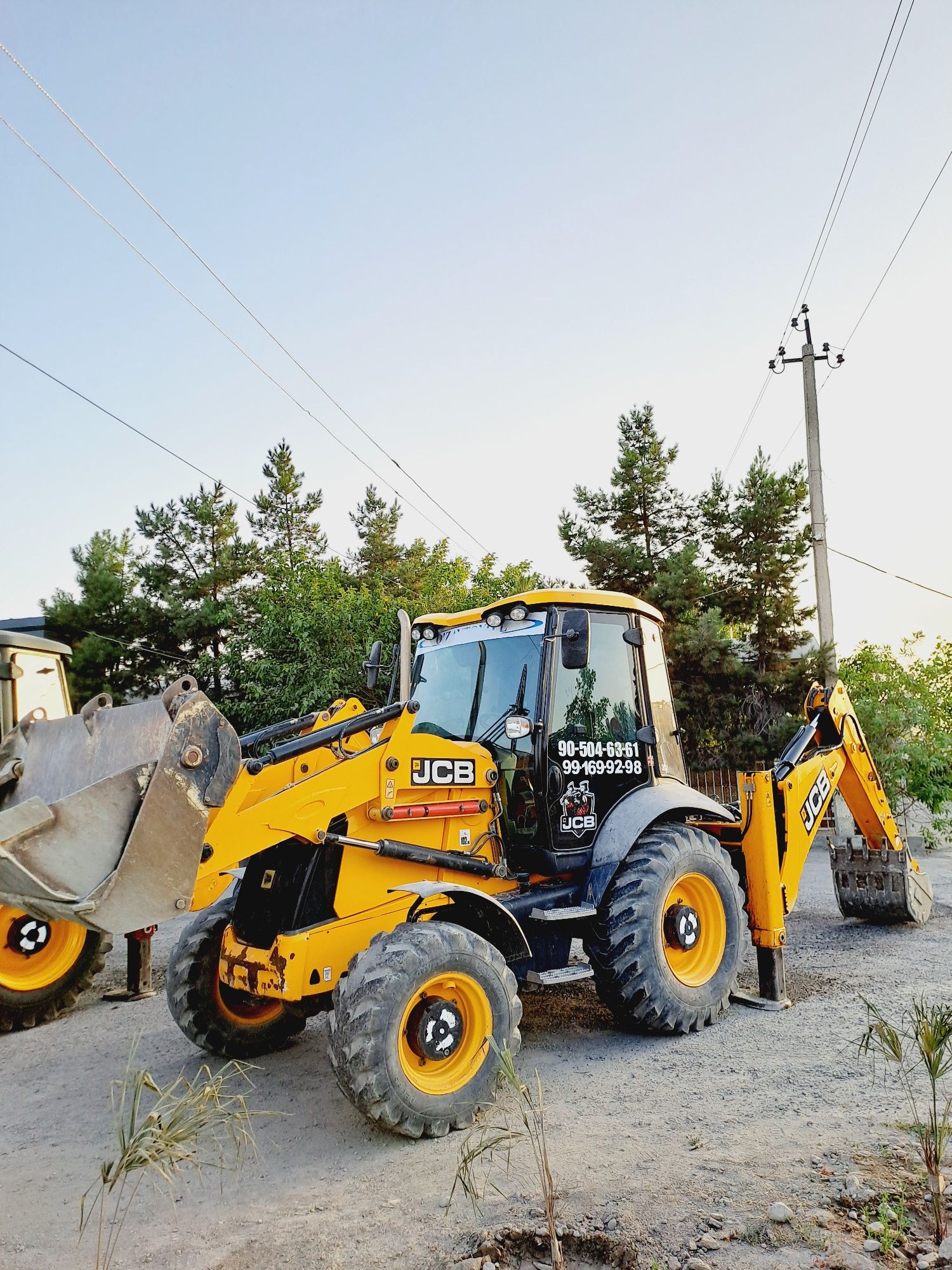 Tractor JCB 2020
