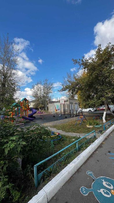 2 комнатная район Даулет 5этаж из 6