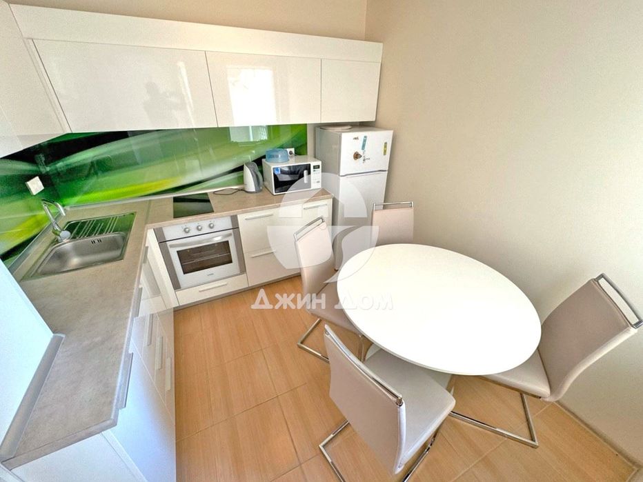 Продава се Тристаен апартамент в Несебър - 73 кв.м за 1206 €/кв.м - Снимка #2