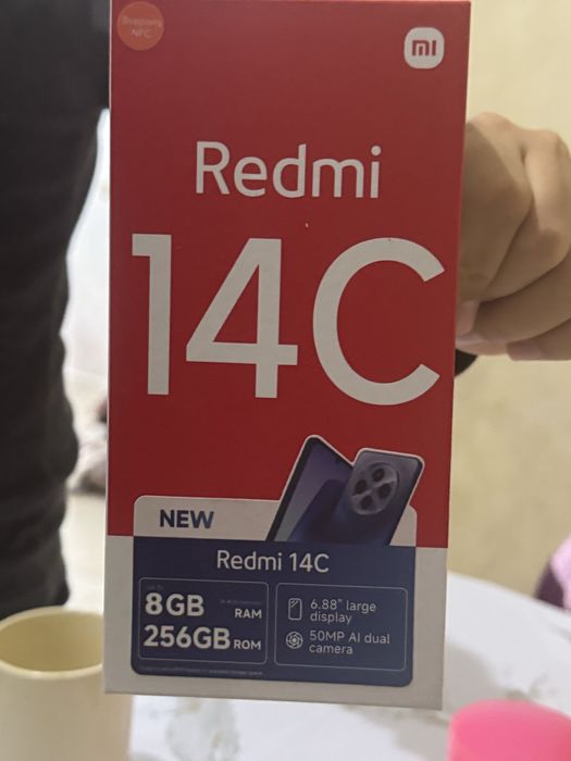 Продам телефон срочно