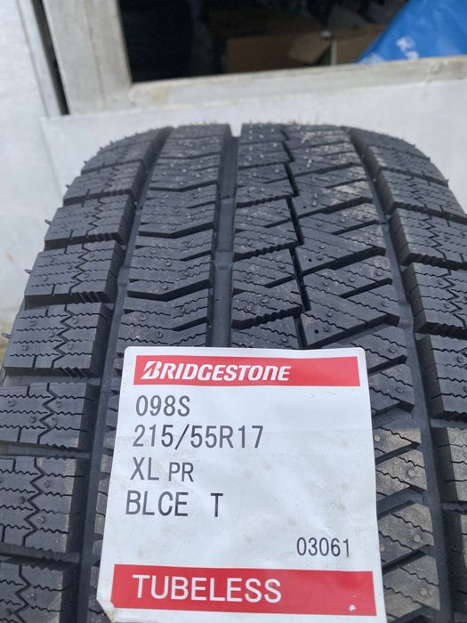 215/55 R17 Bridgestone Blizzak Ice, новая шина зима липучка. Япония