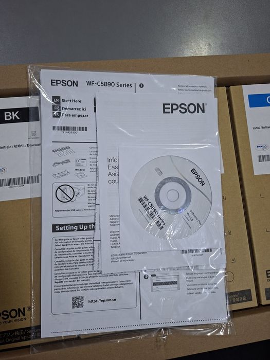 Epson 5890 ( Kartrij chiplari kerak boladi )