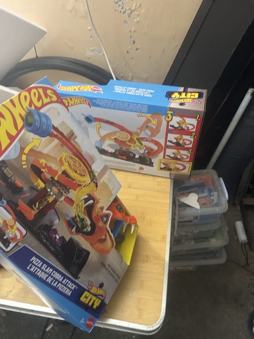 Hot wheels pizza slam cobra