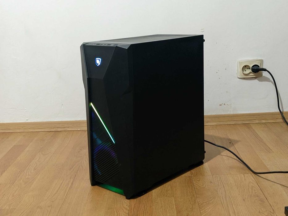 PC Gaming RX580 8GB, Ryzen 5 4500, 16 GB RAM, SSD 500GB - Vand/Schimb