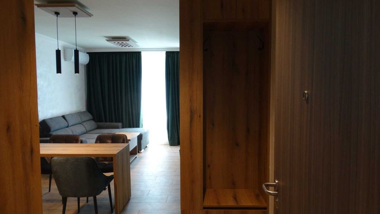 Дава се под наем Двустаен апартамент в София, Банишора - 65 кв.м за 700 € - Снимка #1