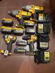 Машини DeWALT 18v
