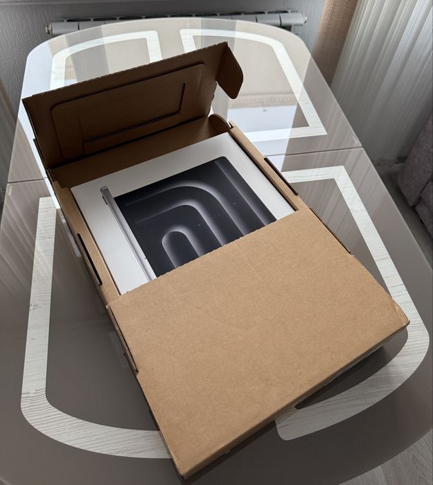 НОВЫЙ MacBook Pro М 3 Pro, 16,2, 18GB , 512GB, MRW43RU/A Silver.