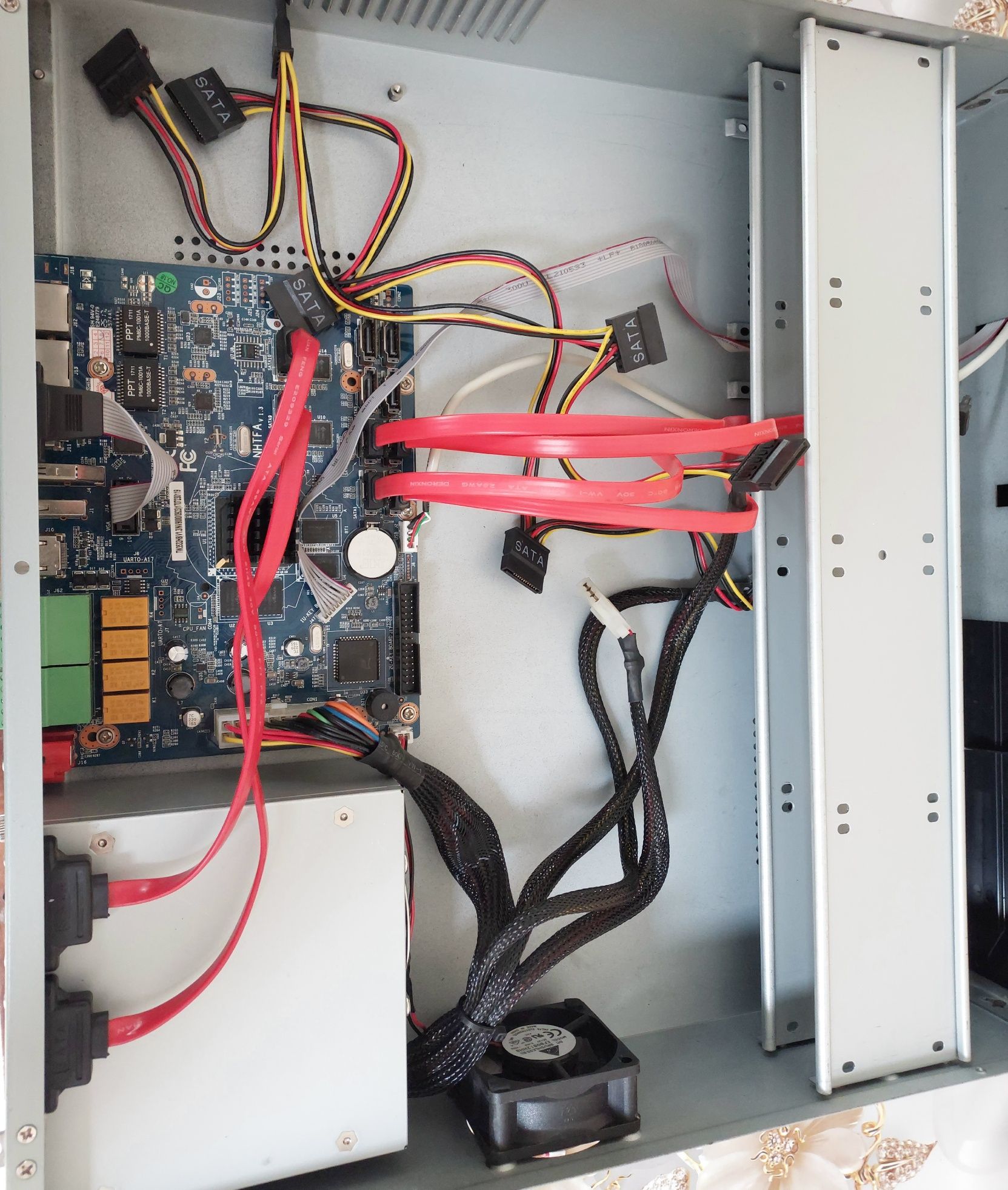 TANK NVR VS-3532H8  Сетевые регистраторы для видеонаблюдения IP Видеор