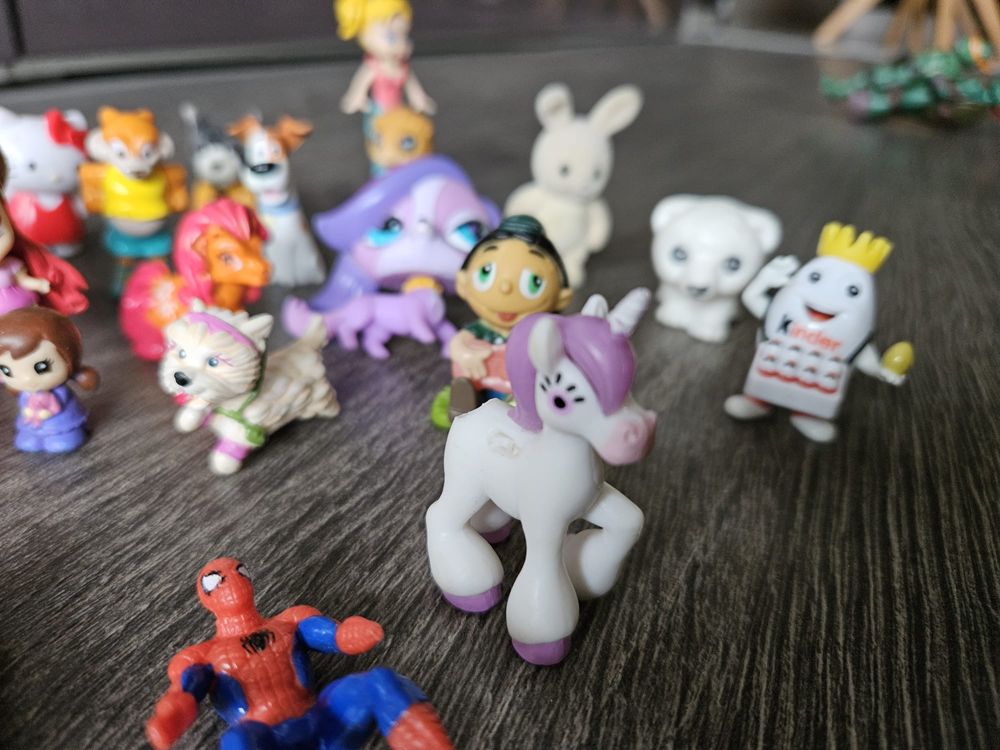Фигурки различни/  Spider Man, КЕЧ , WWE , Winx, monster ,