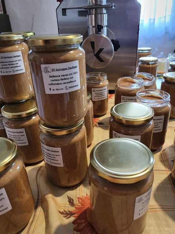 Продажби на бадеми,бадемов тахан,дюли, нар и райска ябълка