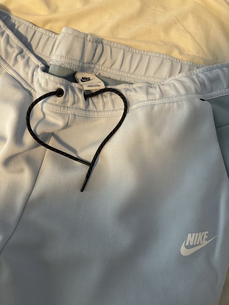 Nike tech baby blue
