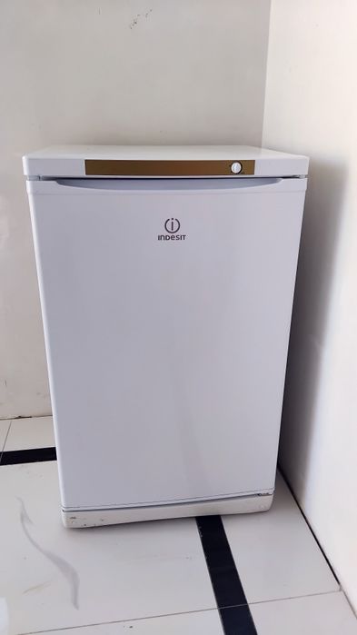 Морозильник индезит 118л