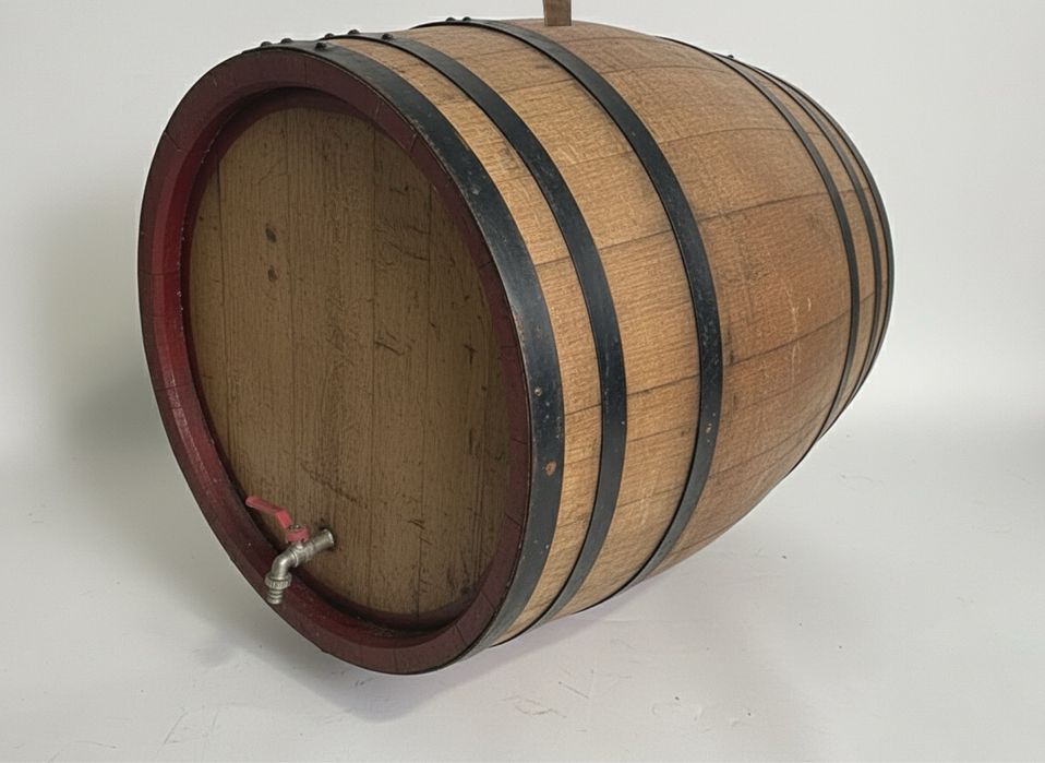 Butoi din stejar 225l pentru wisky si vin