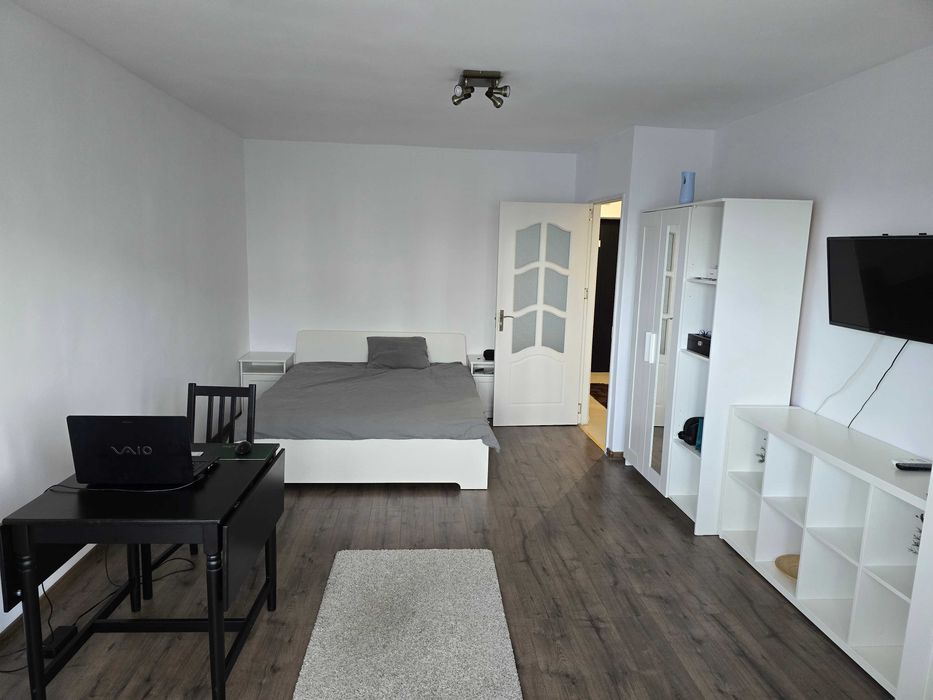 Proprietar inchiriez garsoniera Mall Vitan 400 Euro