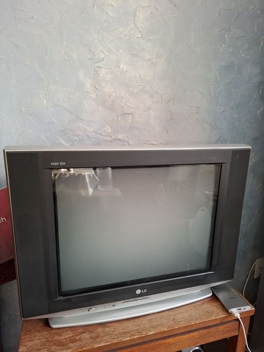 Телевизор на запчасти