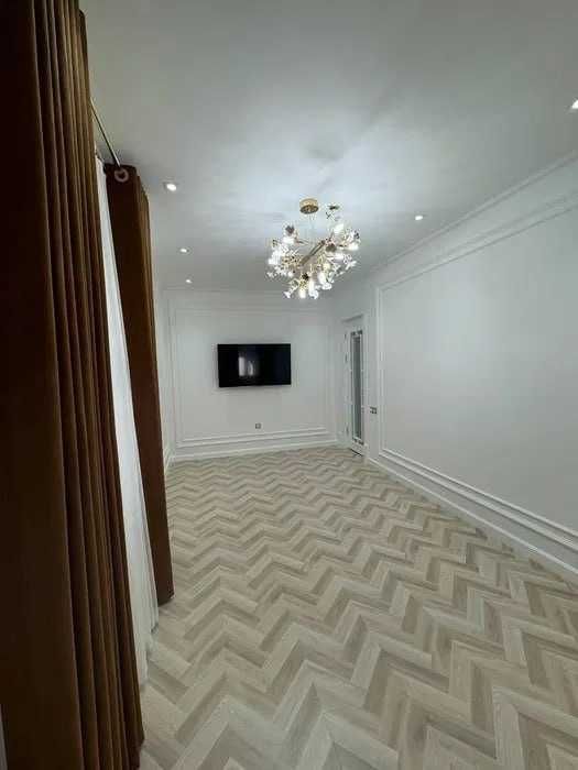 Срочно сдается 3х комнатная квартира рядом метро Дружба народов 306*