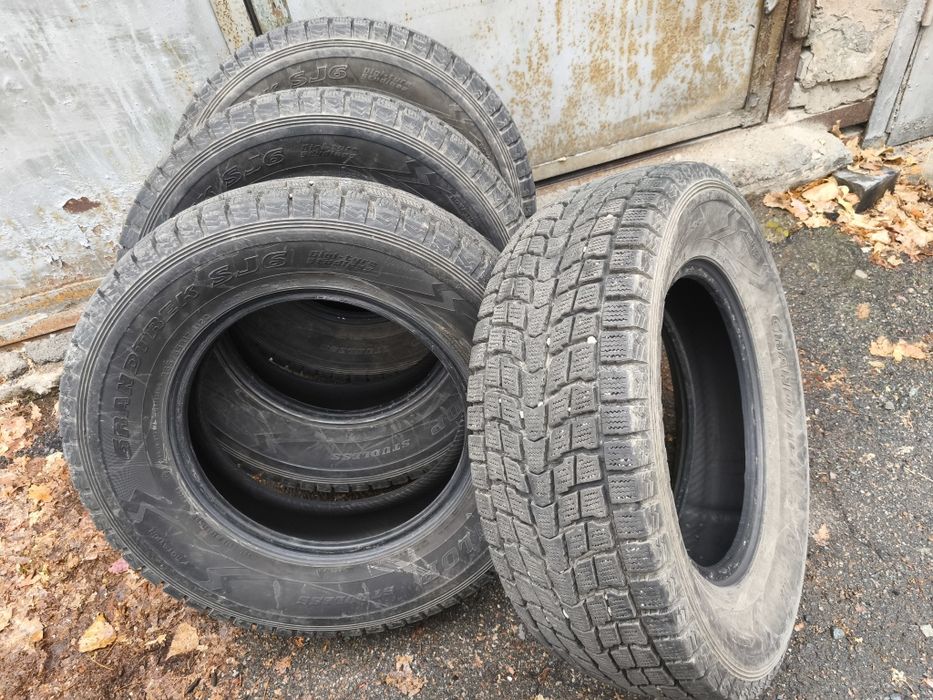 Продам зимние шины Dunlop Grandtrek js6 265/65/17 б/у