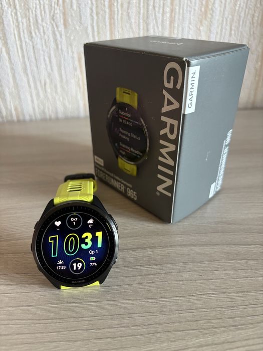 Смарт-часы Garmin Forerunner 965 черный-желтый