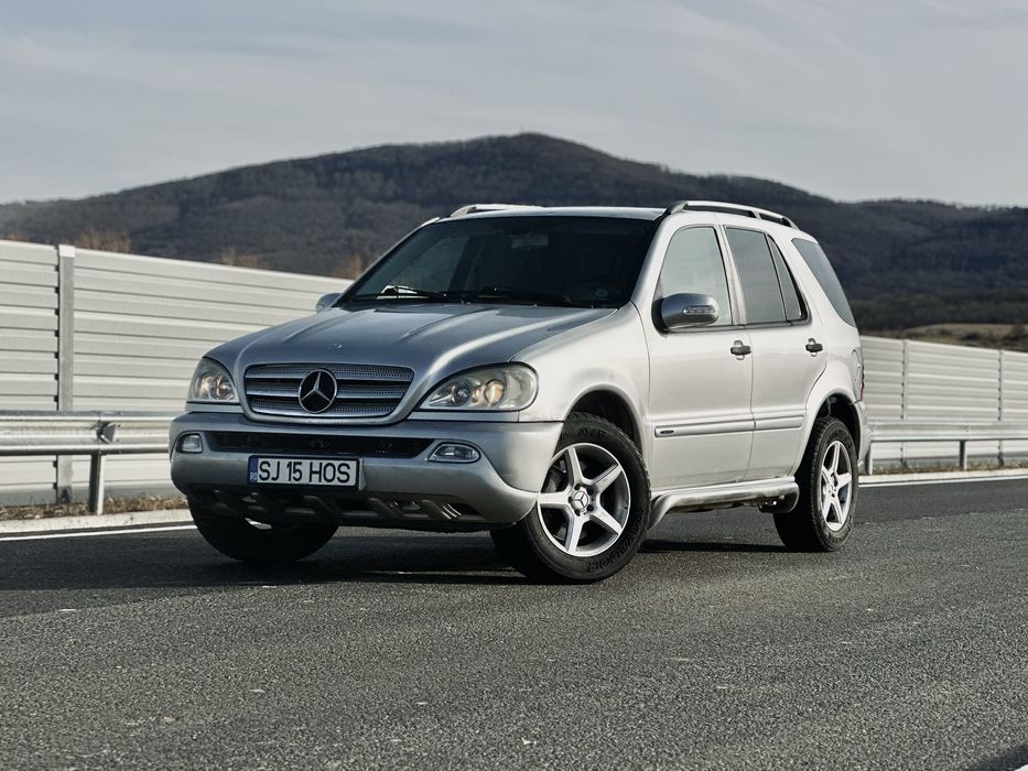 Mercedes Benz ML270 Manual