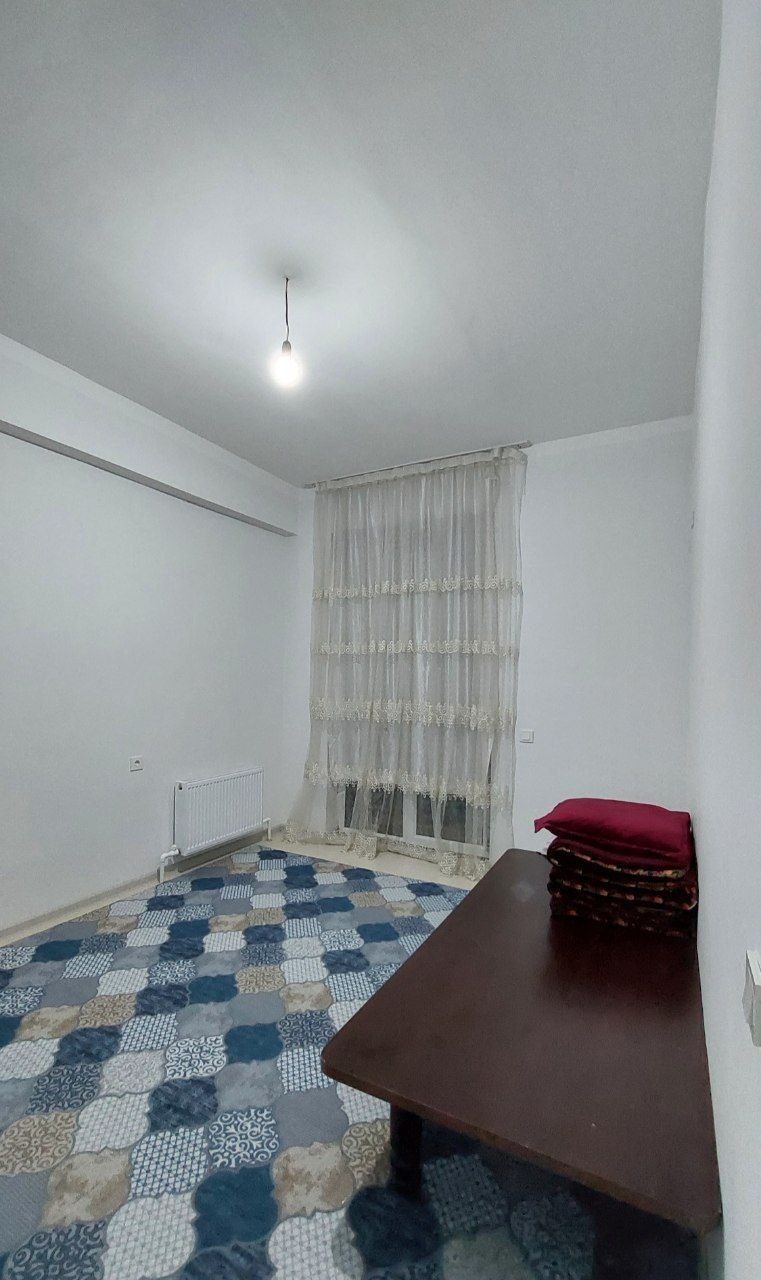Tòy tepada 2 xonali kvartira ijaraga beriladi