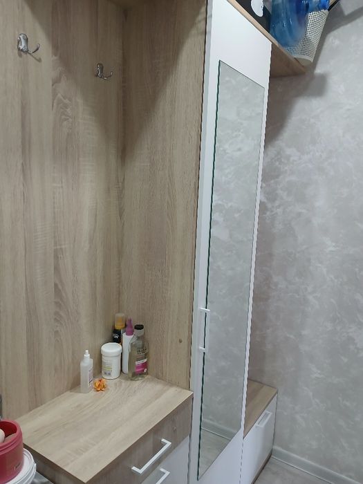 Продаю прхожую мебель