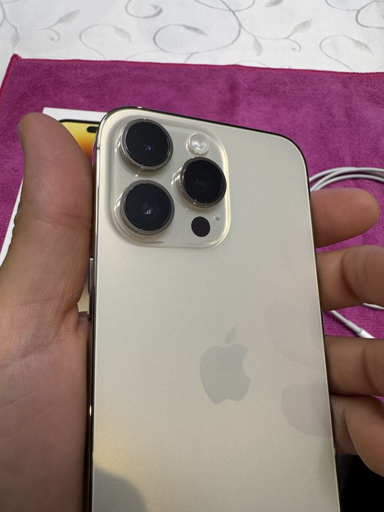 iPhone 14 Pro Max Gold - Като Нов