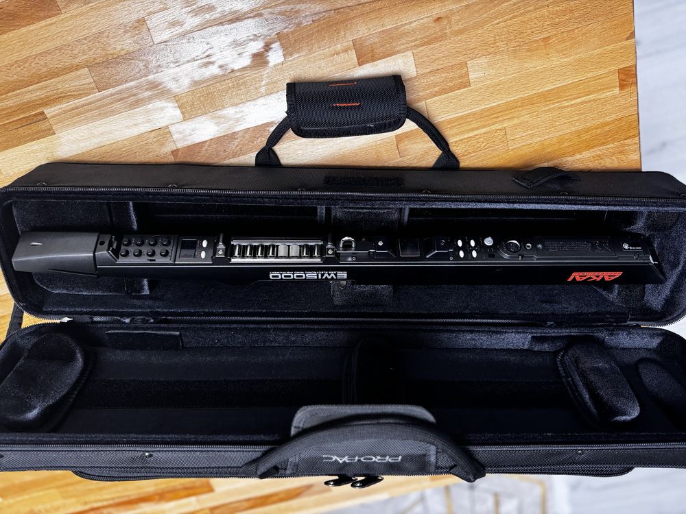 Akai EWI 5000 instrument de suflat electronic/ Nu saxofon/Nu trompetă