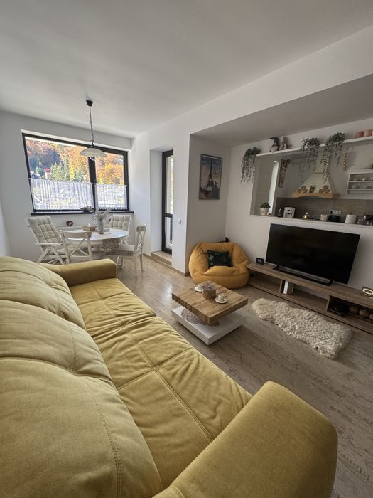 Inchriez apartamet 2 camere Sinaia