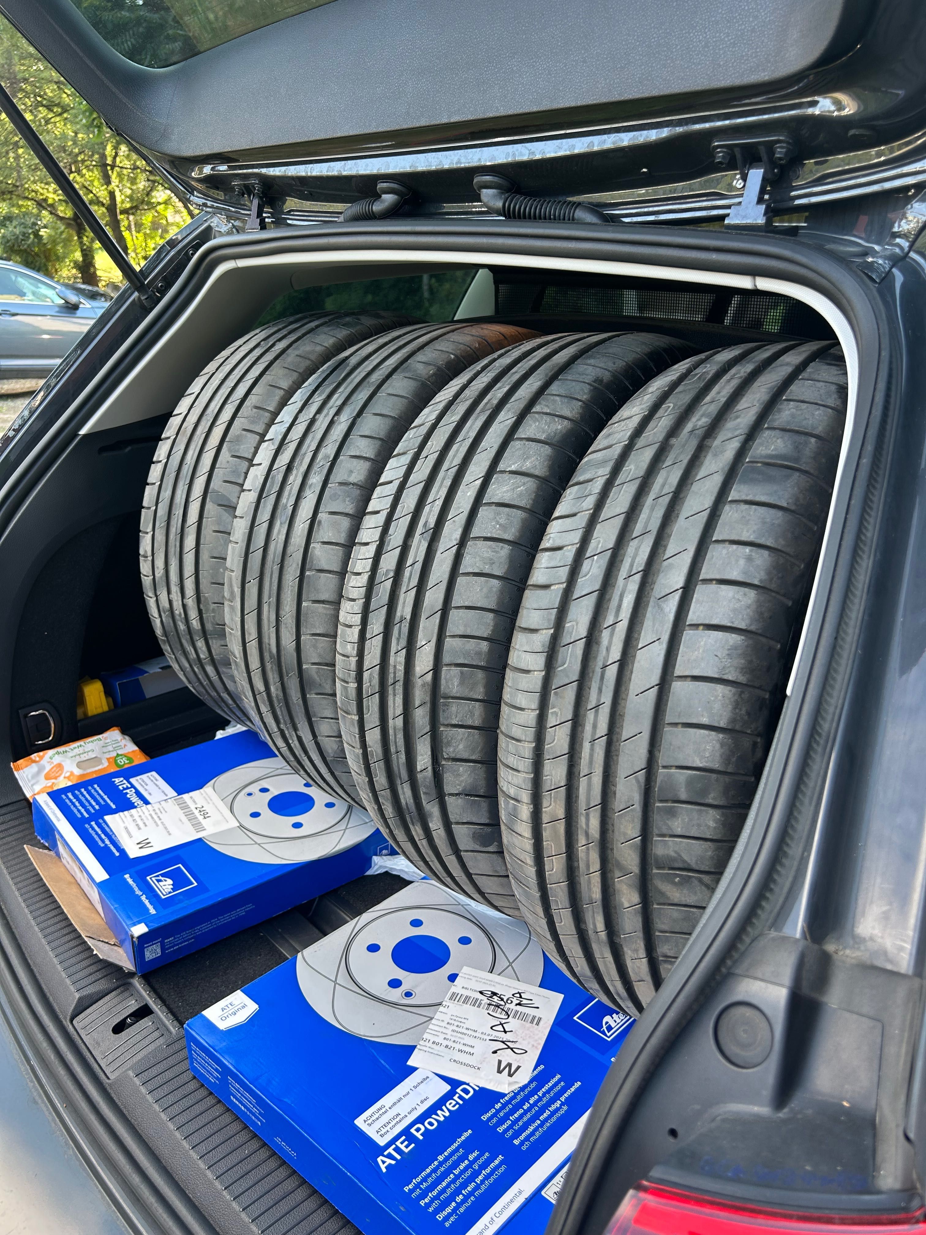 Летни гуми Goodyear 215/60/16