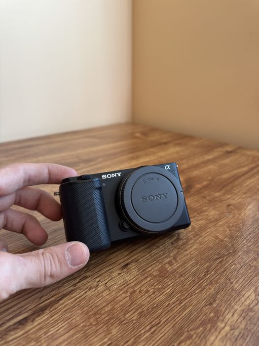 Sony ZV-E10 + чанта Sony+ микрофон Deity